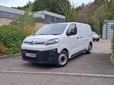 Używany Citroën Dispatch 2023 Biały Minivan