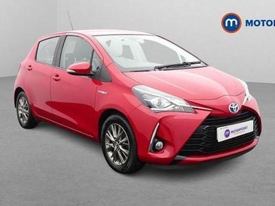 Used Toyota Yaris Hybrid 101 HP (74 kW) 2020 Red Hatchback
