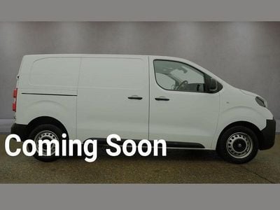 Used Vauxhall Vivaro 120 HP (88 kW) 2024 White MPV