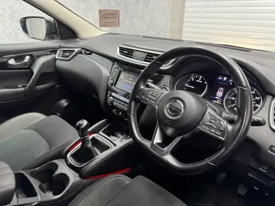 Used Nissan Qashqai N-Connecta 116 HP (85 kW) 2019 White SUV