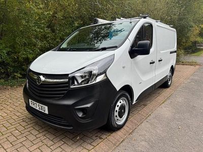 Used Vauxhall Vivaro S 95 HP (69 kW) 2017 White MPV