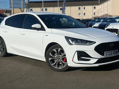 Używany Ford Focus ST-Line 125 KM (91 kW) 2023 Biały Hatchback