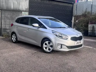 Used Kia Carens