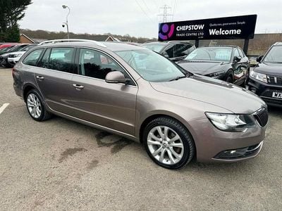 Used Skoda Superb SE 140 HP (102 kW) 2014 Mauve/purple Estate