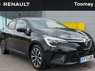 Used Renault Clio Iconic 140 HP (102 kW) 2022 Black  Hatchback