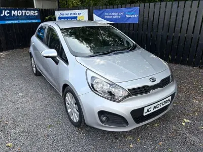 Used Kia Rio 84 HP (61 kW) 2013 Silver Hatchback