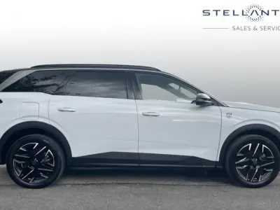 Używany Peugeot 5008 GT 134 KM (98 kW) 2025 Biały SUV