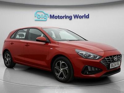 Used Hyundai i30 SE 120 HP (88 kW) 2024 Red Hatchback
