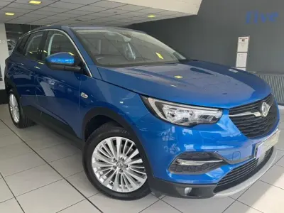 Used Vauxhall Grandland X Business Edition 130 HP (95 kW) 2019 Blue SUV
