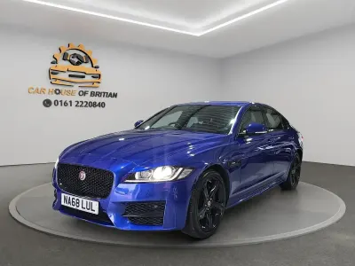 Usado Jaguar XF R-Sport 180 HP (132 kW) 2018 Azul Sedan