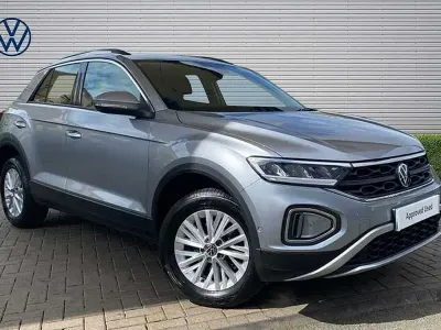 Used VW T-Roc Life 150 HP (110 kW) 2024 Silver SUV