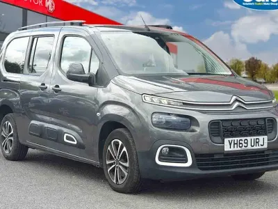 Usado Citroën Berlingo Flair 110 CV (80 kW) 2019 Gris Monovolumen