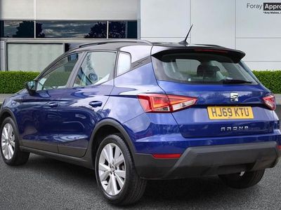 Usado Seat Arona SE Technology 115 HP (84 kW) 2019 Azul SUV