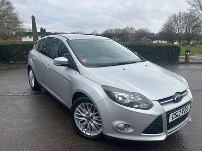 Used Ford Focus Zetec 125 HP (91 kW) 2012 Silver Hatchback