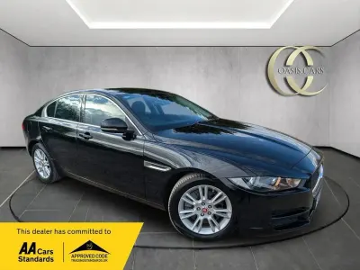 Usado Jaguar XE Prestige 200 HP (147 kW) 2017 Preto Sedan
