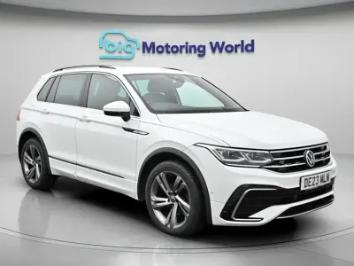 Second-hand VW Tiguan R-line Edition 150 CP (110 kW) 2023 Alb SUV