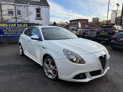 White Used 2011 Alfa Romeo Giulietta Veloce Hatchback | £5,260 (Fair price)