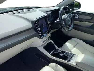 Used Volvo XC40 Inscription 190 HP (139 kW) 2019 Black SUV