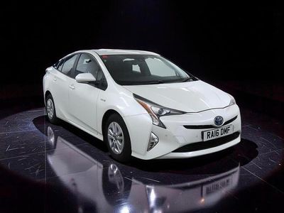 Used Toyota Prius Business Edition 122 HP (89 kW) 2016 White Hatchback