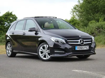 Begagnad Mercedes B200 Premium Plus 2015 Lila Minibuss