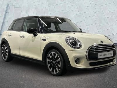 Begagnad Mini Cooper Exclusive 134 HK (98 kW) 2020 Vit Halvkombi