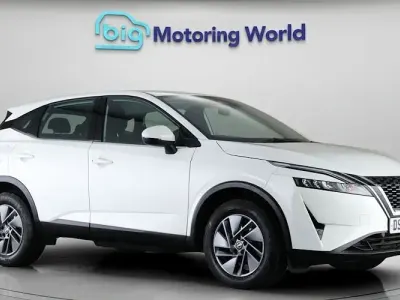 Used Nissan Qashqai Acenta Premium 158 HP (116 kW) 2022 White SUV