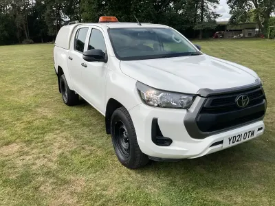 Used Toyota HiLux Active 150 HP (110 kW) 2021 White Pickup