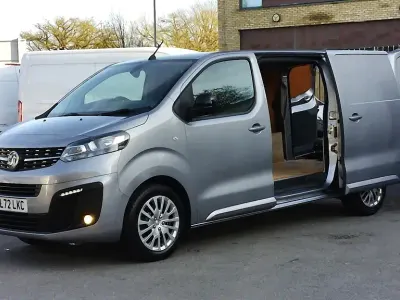 Gebraucht Vauxhall Vivaro 2023 Grau Van / Kleinbus