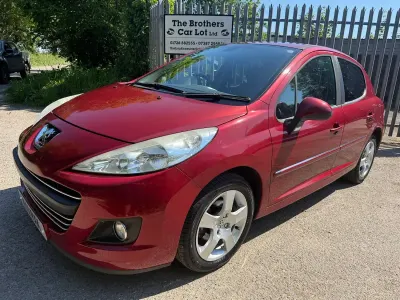 Used Peugeot 207 Sport 92 HP (67 kW) 2011 Red Hatchback