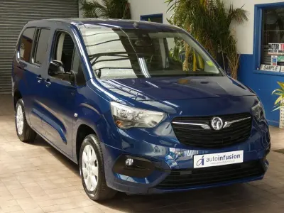 Used Vauxhall Combo S 130 HP (95 kW) 2022 Blue MPV