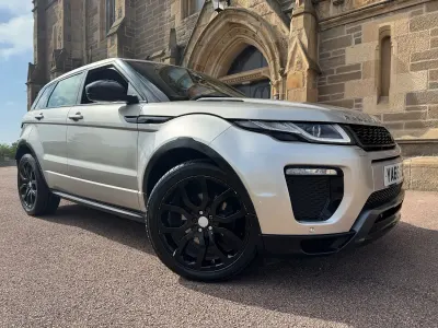Used Land Rover Range Rover evoque HSE Dynamic 2017 Gold Estate