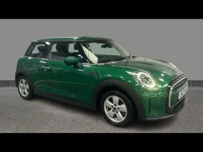 Usado Mini Cooper Classic 2023 Verde Utilitario