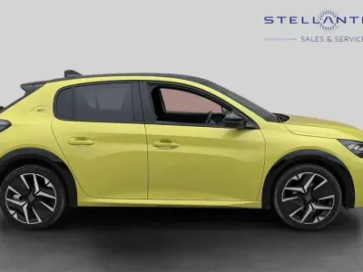 Used Peugeot 208 GT 99 HP (72 kW) 2024 Yellow Hatchback