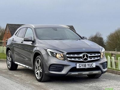 Usado Mercedes GLA200 AMG line 136 HP (100 kW) 2018 Cinzento SUV