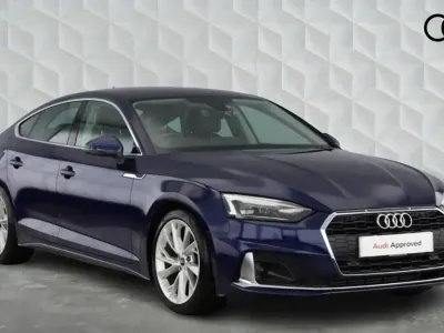 Used Audi A5 Sportback Sport 2022 Navarra blue Hatchback