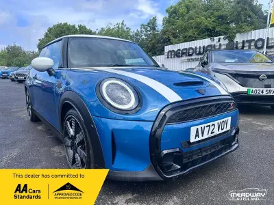 Used Mini Cooper S Exclusive 2023 Blue Hatchback
