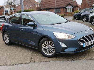Used Ford Focus Titanium 125 HP (91 kW) 2018 Blue Hatchback