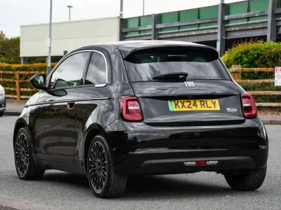 Używany Fiat 500e La Prima 85 kW (116 KM) 2024 Czarny Hatchback