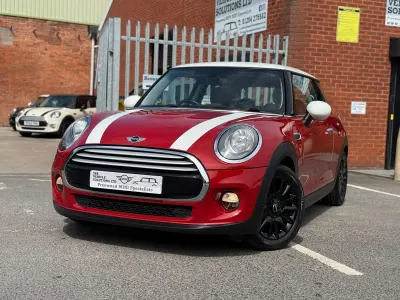 Used Mini Cooper Hatch 136 HP (100 kW) 2014 Red Hatchback