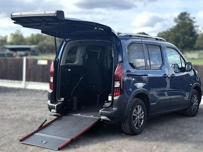 Used 2022 Peugeot Rifter Allure MPV | £15,490 (Good price)