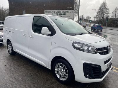 White Used 2021 Vauxhall Vivaro Sportive MPV | £11,995 (Good price)