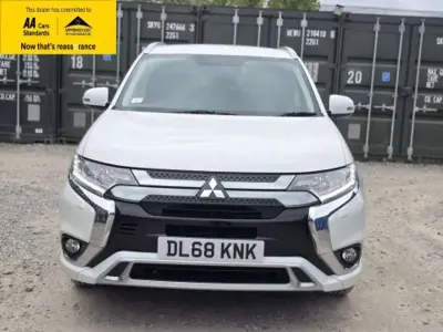Used Mitsubishi Outlander P-HEV 209 HP (153 kW) 2019 White SUV