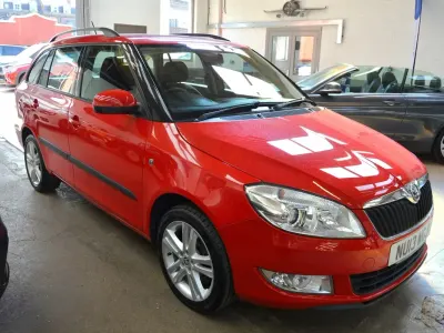 Used Skoda Fabia Elegance 105 HP (77 kW) 2013 Red Estate