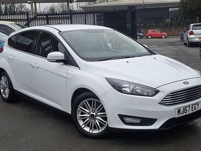 Used Ford Focus Zetec 125 HP (91 kW) 2017 White Hatchback