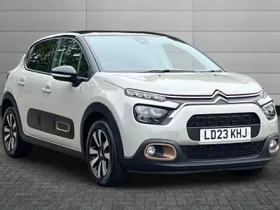Used Citroën C3 PureTech 83 HP (61 kW) 2023 Soft sand Hatchback