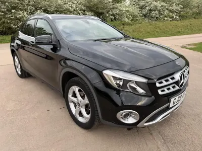 Begagnad Mercedes GLA200 Executive 156 HK (114 kW) 2019 Svart SUV