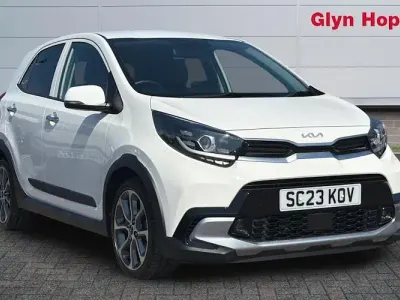 Used Kia Picanto X-Line 67 HP (49 kW) 2023 White Hatchback