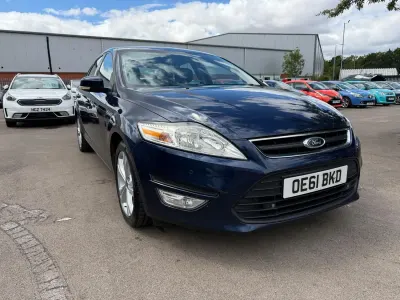 Used Ford Mondeo Zetec 115 HP (84 kW) 2011 Blue Hatchback