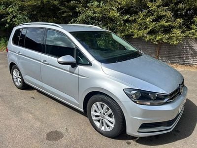 Used VW Touran SE 115 HP (84 kW) 2019 Silver MPV