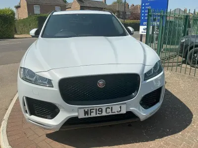 Used Jaguar F-Pace Chequered Flag 2019 White SUV